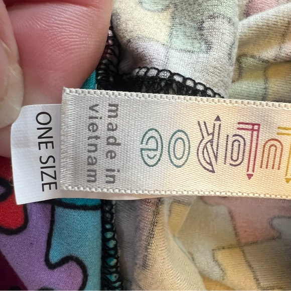 LuLaRoe OS Autism Puzzle Piece leggings - Picture 2 of 3